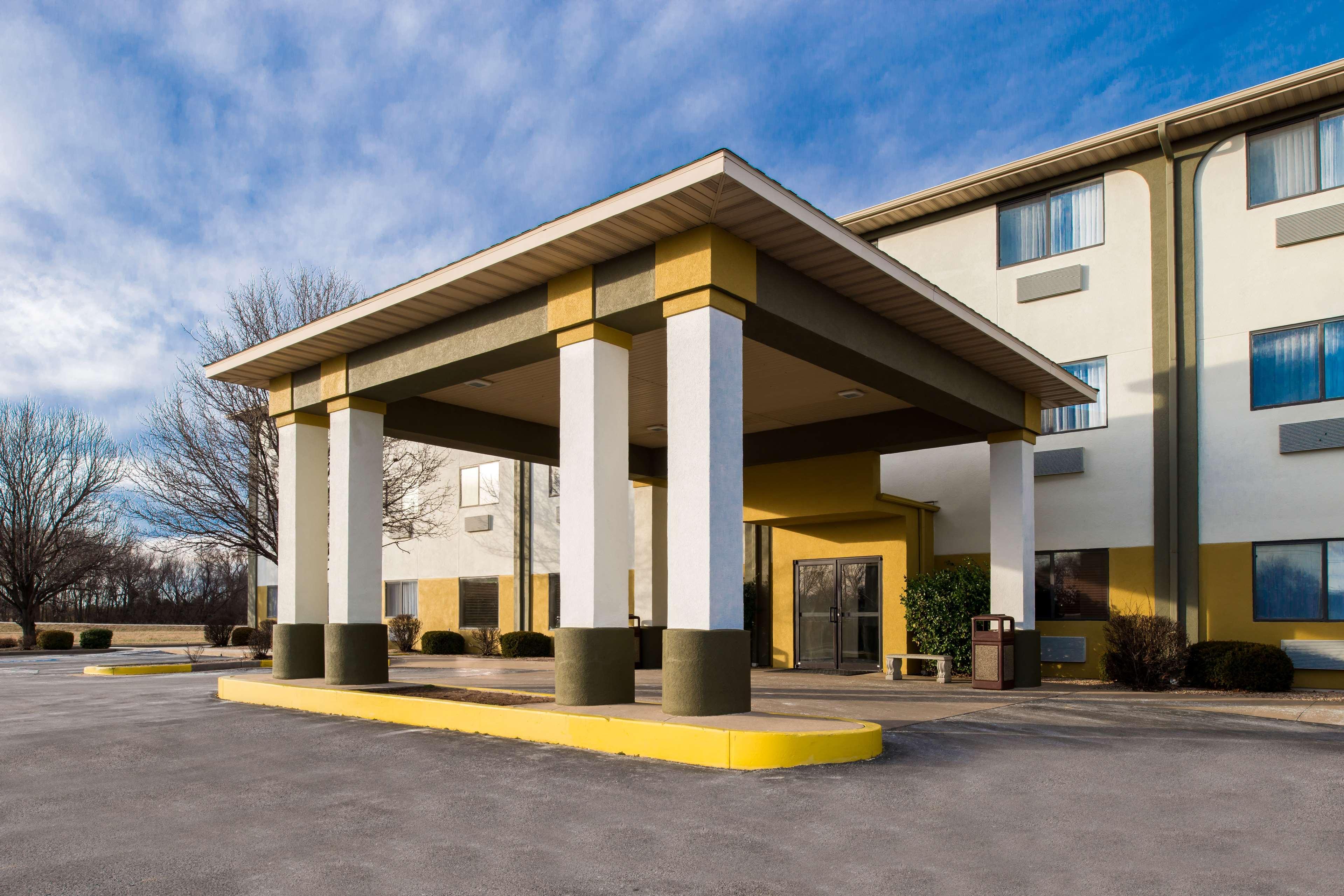 Best Western Big Spring Lodge Neosho Ngoại thất bức ảnh